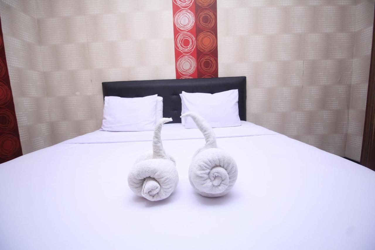 Tangkoko Lodge Bitung Ngoại thất bức ảnh