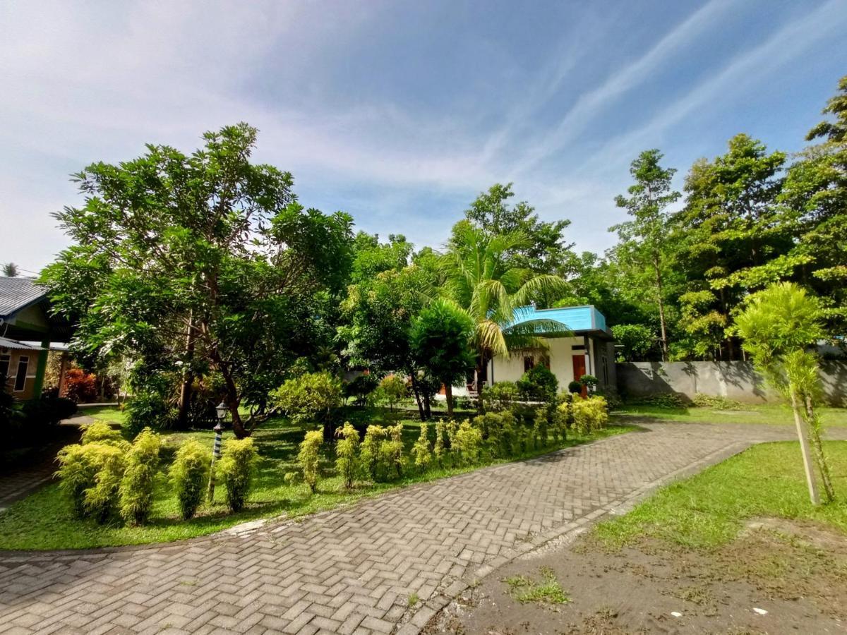 Tangkoko Lodge Bitung Ngoại thất bức ảnh
