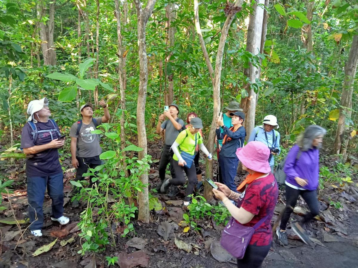 Tangkoko Lodge Bitung Ngoại thất bức ảnh